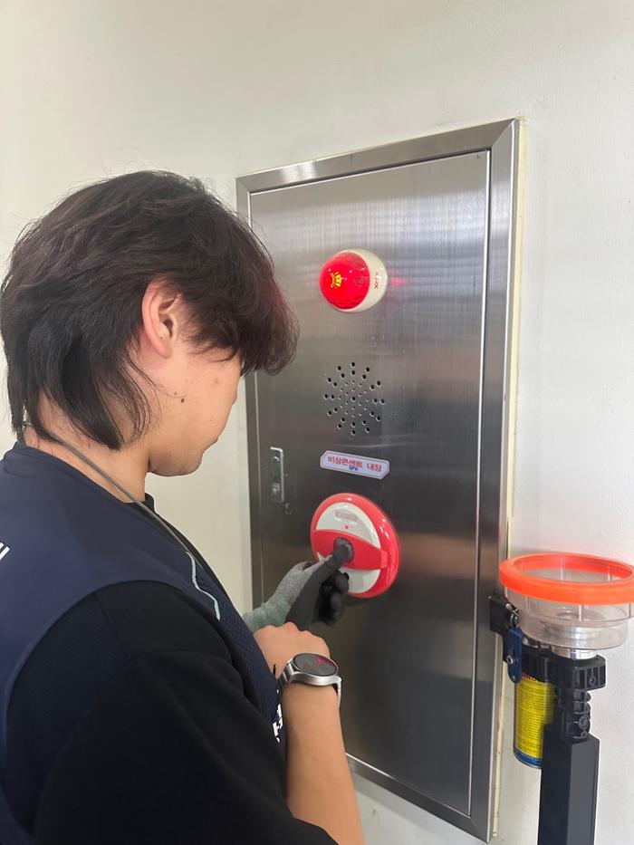 3695294320_7CwsWMDm_5db64ea45c0d5d12c8a09bab2ce11675fda573fd.jpg 이미지크게보기