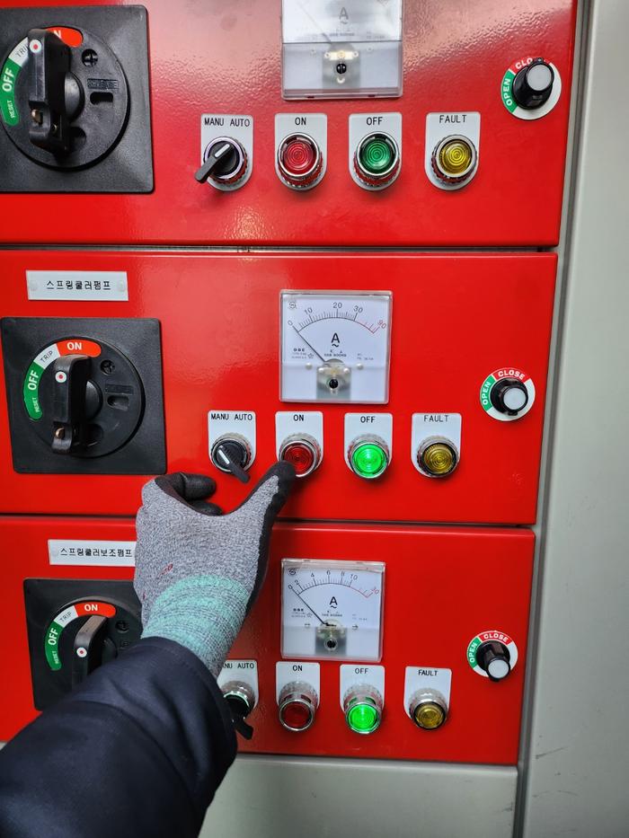 3695294320_FdUqmnsz_6dc023497e6e55b18d3c7d8df6edead1a2fb0297.jpg 이미지크게보기