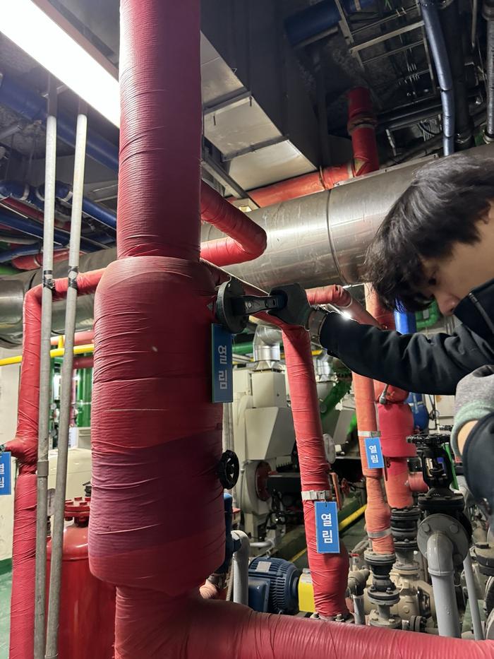 3695294320_lnND2aCx_23ba4bef30bf987f9dc300a827de1823b966cfa3.jpg 이미지크게보기