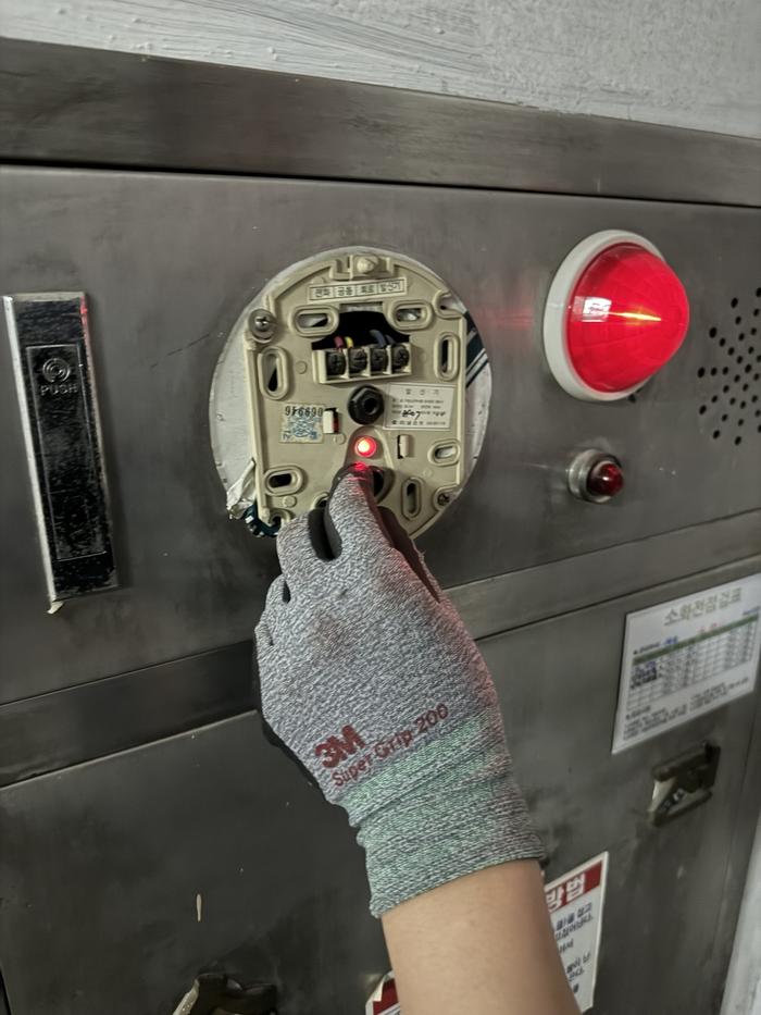 3695294320_n5quIymO_09ec802eddd8fc3f039e1a20f5107b8a83aad04f.jpg 이미지크게보기